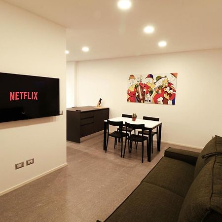 Hosting Studio - 2 Sondrio Extérieur photo