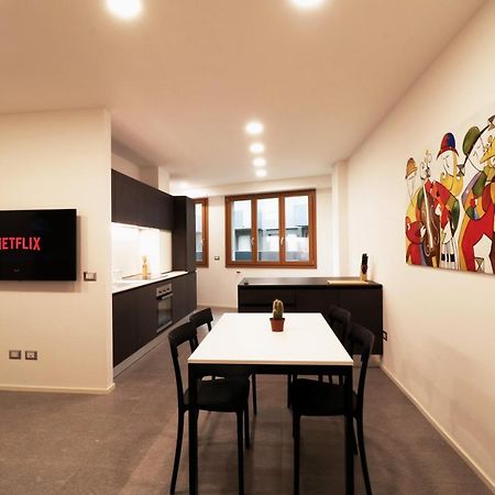 Hosting Studio - 2 Sondrio Extérieur photo